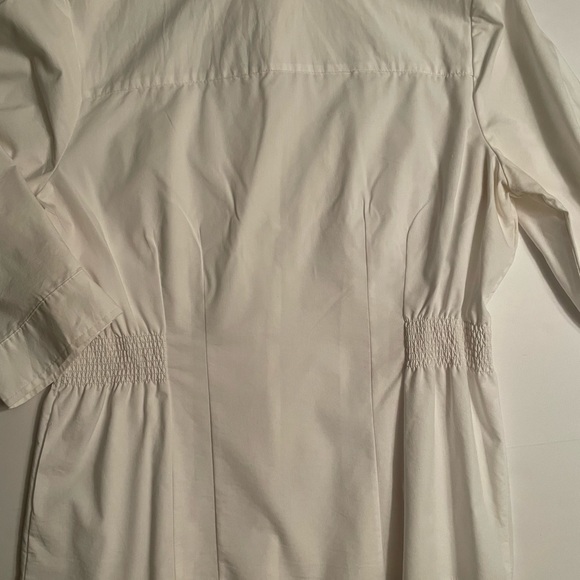 Elements buttons down shirt size M. 2/3 long sleeves, color white, front pockets - Picture 13 of 16